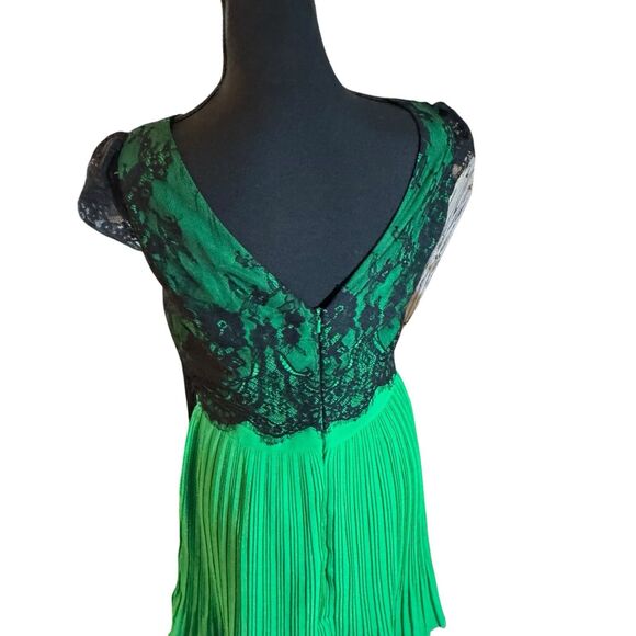 REVIEW Dress Size 10 Lace Overlay Pleated Formal Dress Tea Length Green Black - Picture 5 of 14